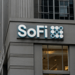 SKN | SoFi נערכת לסגירת SFYX: מה מסמנת סגירת קרן הסל SoFi Next 500 עבור המשקיעים