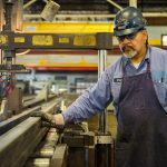 SKN | ארה”ב מאותתת על שינוי אפשרי במכסי פלדה ואלומיניום, גריר מאשר