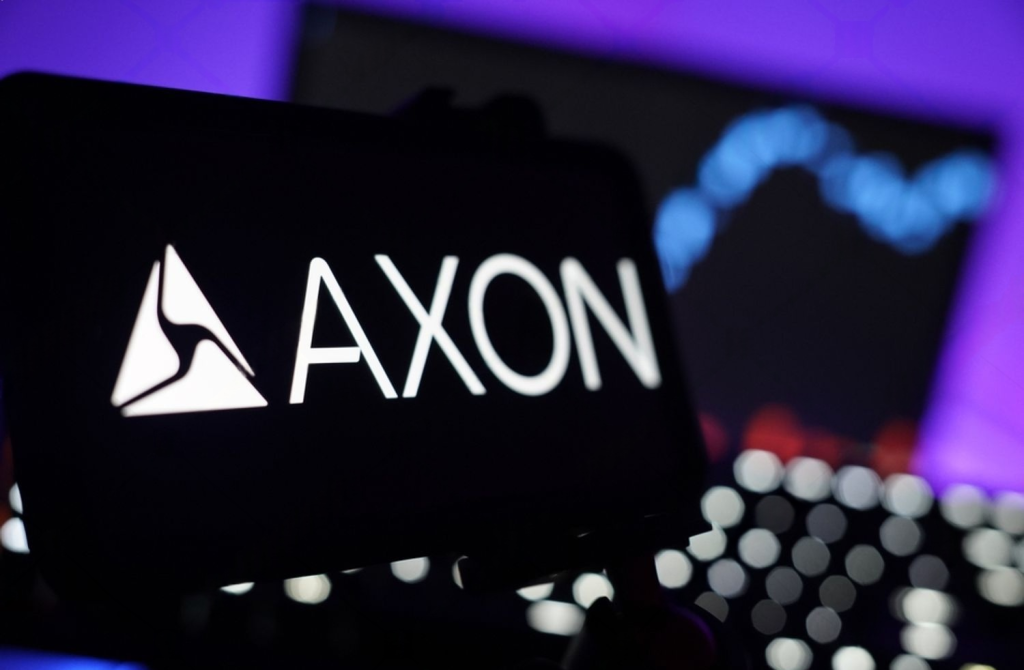 SKN | אקסון אנטרפרייז מזנקת ב-15% לאחר שהרווחים שלה עולים על רף: האם טכנולוגיית האבטחה נכנסת לשלב צמיחה חדש?