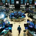 SKN | שוק המניות שובר רמה טכנית מרכזית—מדוע הממוצע הנע ל-200 יום חשוב כעת