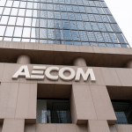 SKN | האם השווי של AECOM מקדים את היסודות העסקיים? שלושה סיכונים שמשקיעים עוקבים אחריהם