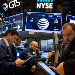 SKN | AT&T מציגה עליות יציבות: האם יציבות הטלקום יכולה להוביל בשוק תנודתי?