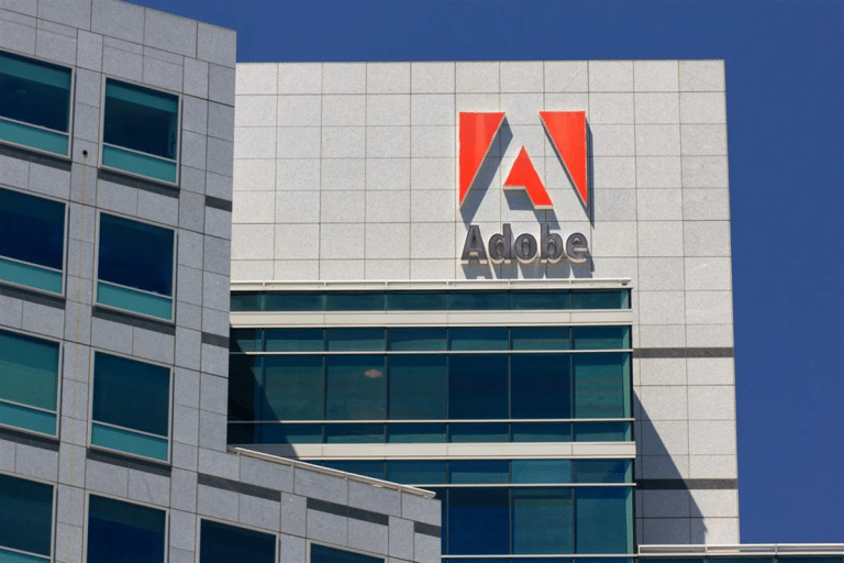 SKN | Adobe (NASDAQ: ADBE) עקפה את תחזיות ההכנסות לרבעון הראשון — אז מדוע המניה ירדה?