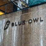 SKN | קרן האשראי הפרטי של Blue Owl מגייסת 20.7 מיליון דולר: ביקוש מחודש לחוב פרטי או הקצאת הון זהירה?