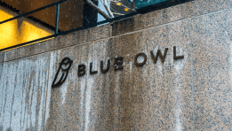 SKN | קרן האשראי הפרטי של Blue Owl מגייסת 20.7 מיליון דולר: ביקוש מחודש לחוב פרטי או הקצאת הון זהירה?
