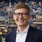 SKN | האם עליית מחירי הנפט עלולה לייקר את צעצועי לגו עבור הצרכנים?