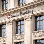 SKN | מעצמות הבנקאות השווייצריות: השוואה אסטרטגית מעמיקה של UBS, אינטגרציית Credit Suisse, Julius Baer והאליטה של הבנקאות הפרטית