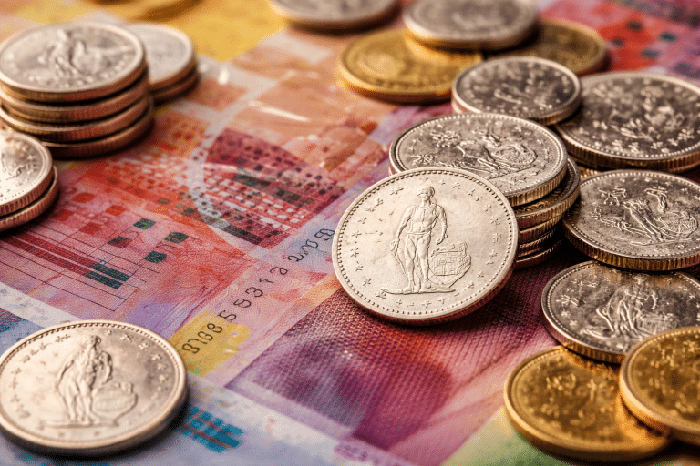 SKN | מדוע קולומביה מפרקת את עסקת הסוואפ בהיקף 9 מיליארד דולר הצמודה לפרנק השווייצרי — ומה זה מאותת לגבי אסטרטגיית החוב?