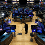 SKN | שווקי אירופה יורדים בחדות כאשר מכירה רחבה פוגעת בגוש האירו ובמדדים אזוריים