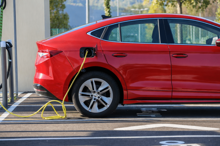 SKN | האם רכבים חשמליים משומשים יכולים להפוך לאפשרות המשתלמת ביותר עבור רוכשי רכב בארה”ב?