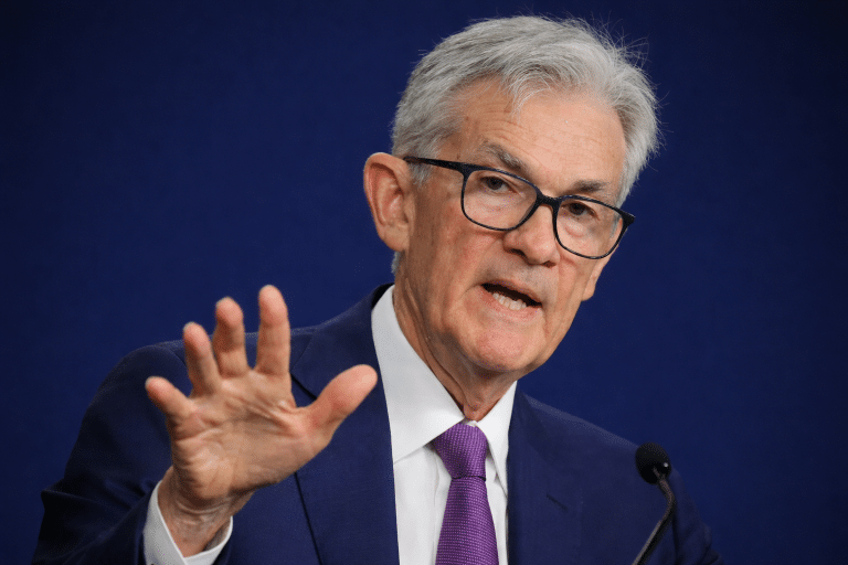 SKN | האם “מס האנרגיה” עומד לפגוע בהוצאות הצרכנים ולדחות את קיצוצי הריבית של הפד?