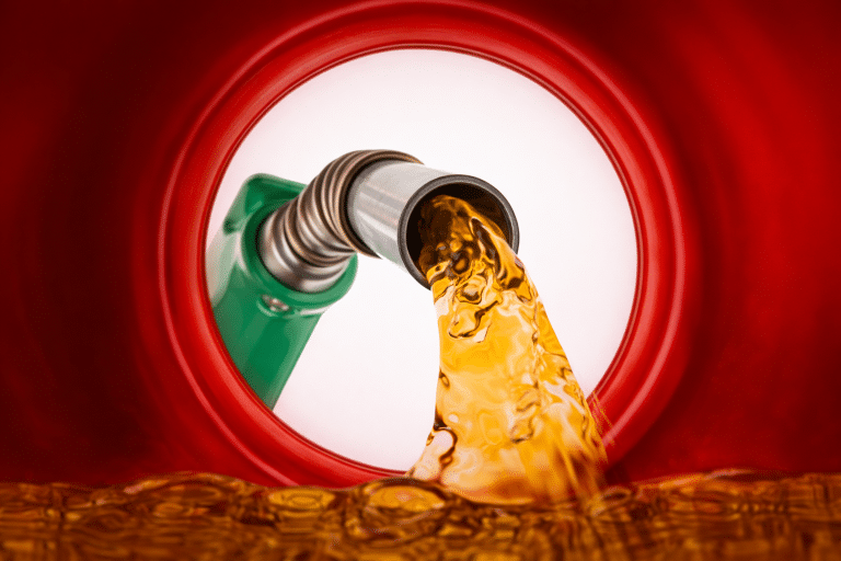 SKN | נפט יורד וזהב עולה על רקע אופטימיות לשיחות ארה״ב–איראן ושינוי בסנטימנט הסיכון