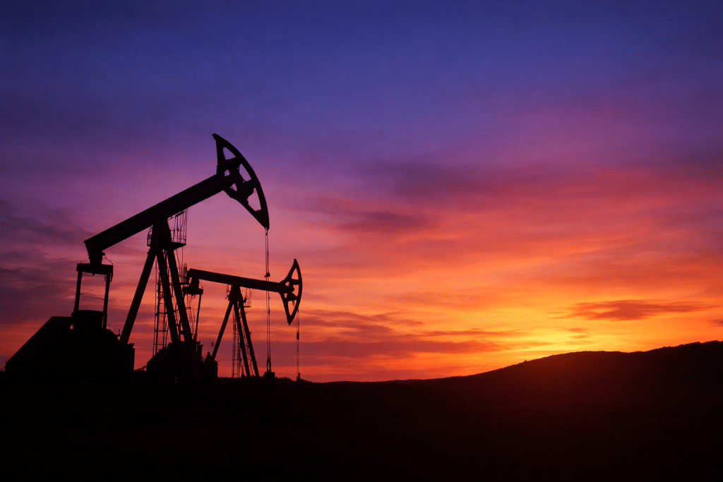 SKN | הנפט מזנק שוב: האם השווקים מתמחרים מלחמה ממושכת במזרח התיכון?