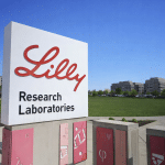 SKN | האם העסקה של Eli Lilly בהיקף 2 מיליארד דולר בתחום ה-AI היא נקודת מפנה בגילוי תרופות?