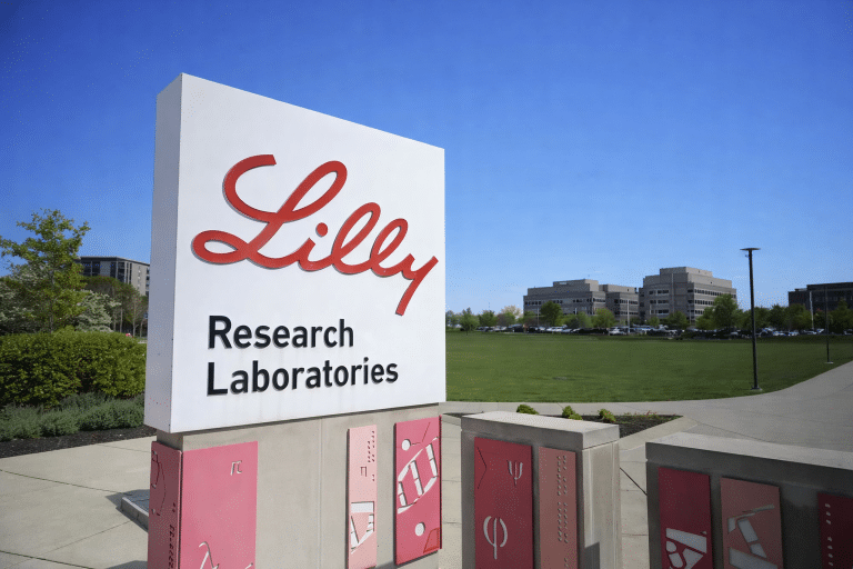 SKN | האם העסקה של Eli Lilly בהיקף 2 מיליארד דולר בתחום ה-AI היא נקודת מפנה בגילוי תרופות?