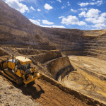 SKN | האם Aura Minerals ‏(AUGO) נכנסת לשלב פריצה—או שהעלייה מקדימה את היסודות הפיננסיים?