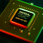 SKN | אנבידיה מפסיקה את ייצור שבבי H200 המיועדים לסין בזמן שאנתרופיק מחדשת שיחות עם הפנטגון