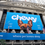 SKN | המומנטום של Chewy מואץ: האם השקעות ב-AI יכולות להניע את השלב הבא של הרווחיות?