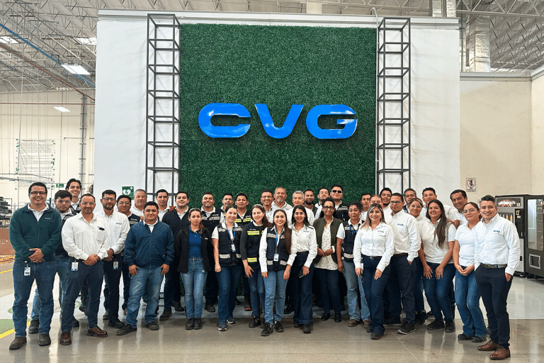 SKN | מניית Commercial Vehicle Group מזנקת לאחר מכירות חזקות ברבעון הרביעי של 2025 — האם שרשרת האספקה של משאיות חוזרת להאצה?