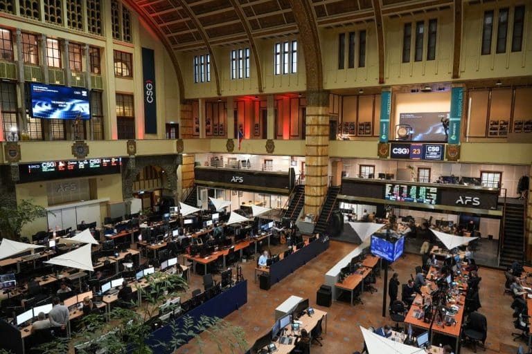 SKN | שווקי אירופה נופלים בחדות ב-2 במרץ: מימוש רחב מעמיק כאשר MSCI Europe יורד ב-2.6%