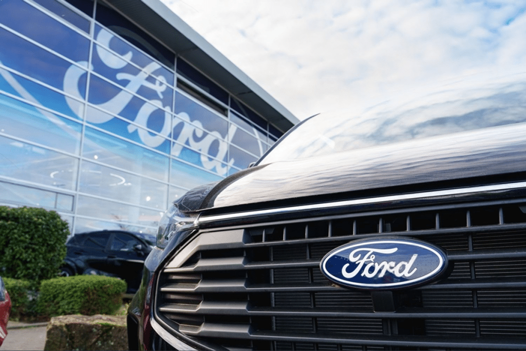 SKN | מניית Ford יורדת השבוע: מה מפעיל לחץ על ענקית הרכב?