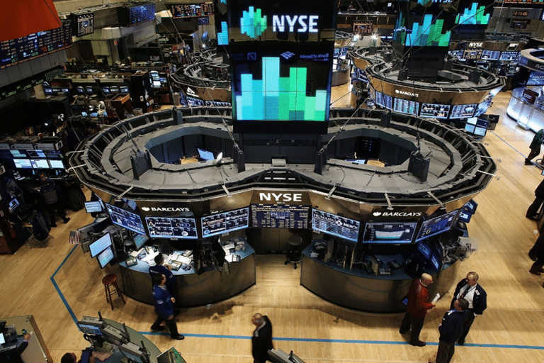 SKN | סקירה שבועית של ביצועי שווקי העולם (16 במרץ–20 במרץ 2026): חולשה רחבה במניות נמשכת לצד עלייה בתנודתיות והיחלשות הדולר