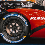 SKN | Penske Automotive Group בולטת בדוחות Q4: האם מניות קמעונאות הרכב נכנסות לשלב צמיחה חדש?