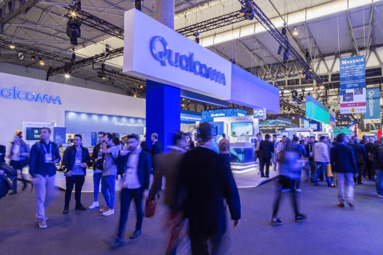 SKN | קוואלקום טוענת ל”יתרון משמעותי” על פני Nvidia במירוץ לבינה מלאכותית בקצה הרשת כאשר התחרות מתחזקת