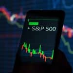 SKN | מדד S&P 500 נסוג לכיוון 6,500 amid קונסולידציה רחבה בשוק: אסטרטגיות לשבועות הקרובים