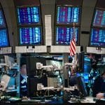 SKN | נאסד”ק, דאו וגידולי S&P 500 תנודתיים עם עליית הנפט בעקבות מתיחות בין ארה”ב לאיראן בתחום האנרגיה