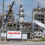 SKN | נפט אמריקאי מזנק כמעט ב־10% כאשר קונים גלובליים ממהרים לרכוש חביות ומצמצמים את הפער מול ברנט