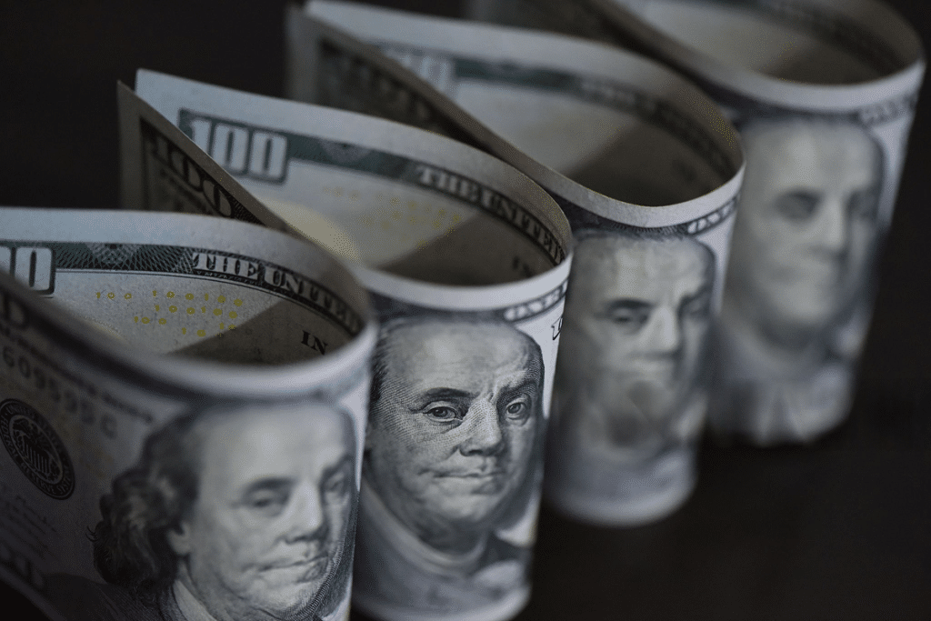 SKN | הדולר האמריקאי עדיין נחשב למקלט בטוח עולמי, אומר בכיר בבנק המרכזי של אוסטרליה על רקע אי־ודאות בשווקים