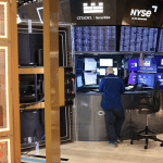 SKN | שווקי ארה”ב עולים בהובלת הטכנולוגיה בעוד התנודתיות נחלשת