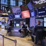 SKN | שווקי ארה”ב מתאוששים ב־4 במרץ 2026 כאשר התנודתיות צונחת ומניות הטכנולוגיה מובילות את ההתאוששות