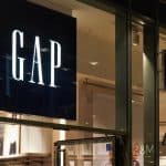 SKN | האם המהפך של Gap יכול להחזיק מעמד? המנכ״ל מהמר על קונים אמידים כאשר המניה יורדת לאחר תוצאות מעורבות