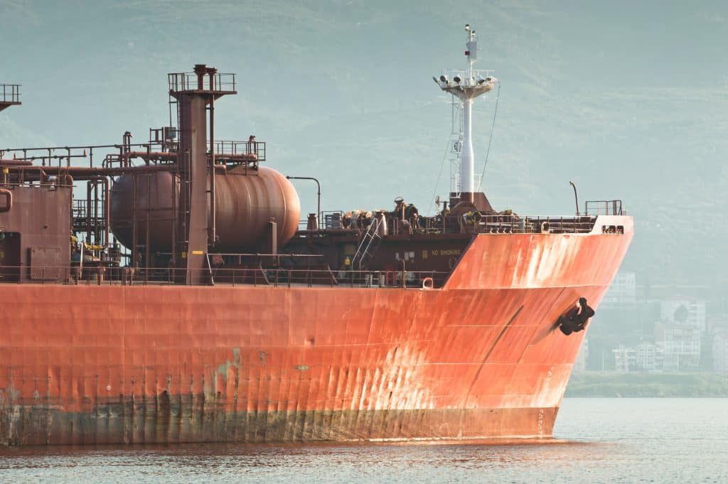 SKN | נפט ברנט מטפס מעל $98 בזמן תנודתיות אמצע השבוע: מה מניע את ההתאוששות?