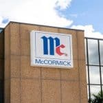 SKN | האם ההימור של 45 מיליארד דולר של מק’קורמיק על פעילות המזון של יוניליוור יספק צמיחה—או ייצור סיכוני אינטגרציה?