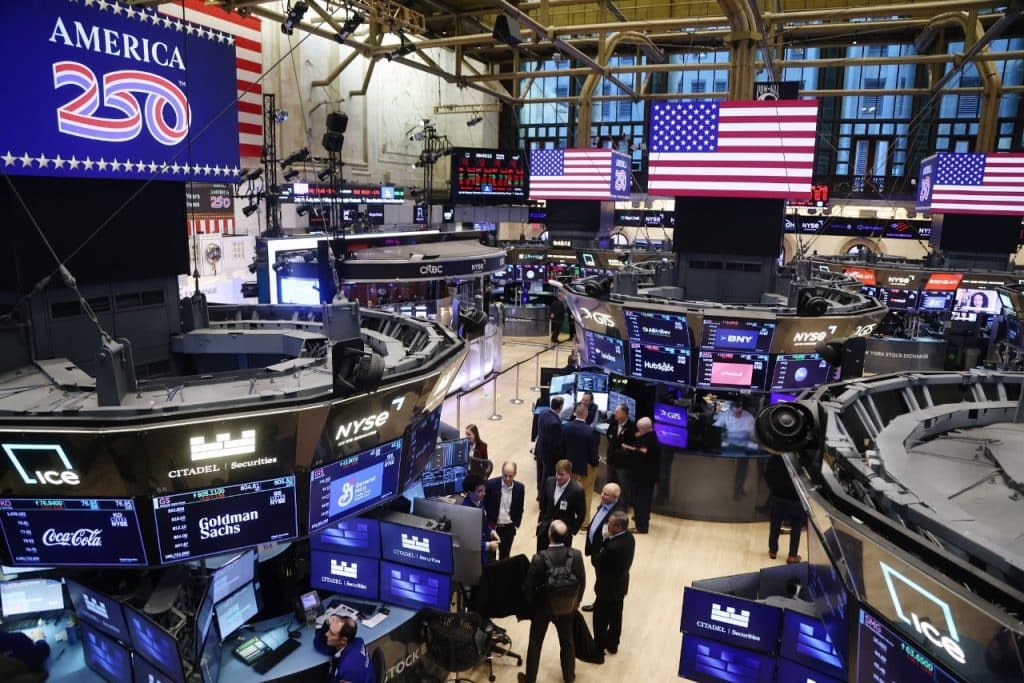 SKN | מניות בארה”ב נחלשות כאשר Dow, S&P 500 ו-Russell 2000 יורדים בעוד הדולר מתחזק