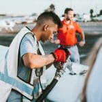 SKN | מחירי נפט של 100$ עשויים להעלות מחירי טיסות בקיץ הקרוב — מה שעל מטיילים ישראלים לדעת