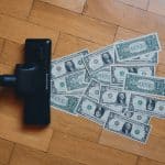 SKN | “ד”ר דום” מזהיר מפני סיכונים כלכליים גוברים ככל שסכסוך ארה”ב–איראן נמשך