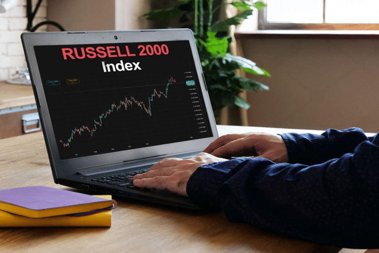 SKN | האם חלק מחברות מדד המניות הקטנות בארצות הברית נמצאות על קרקע רעועה? שלוש מניות קטנות המתמודדות עם לחץ יסודי