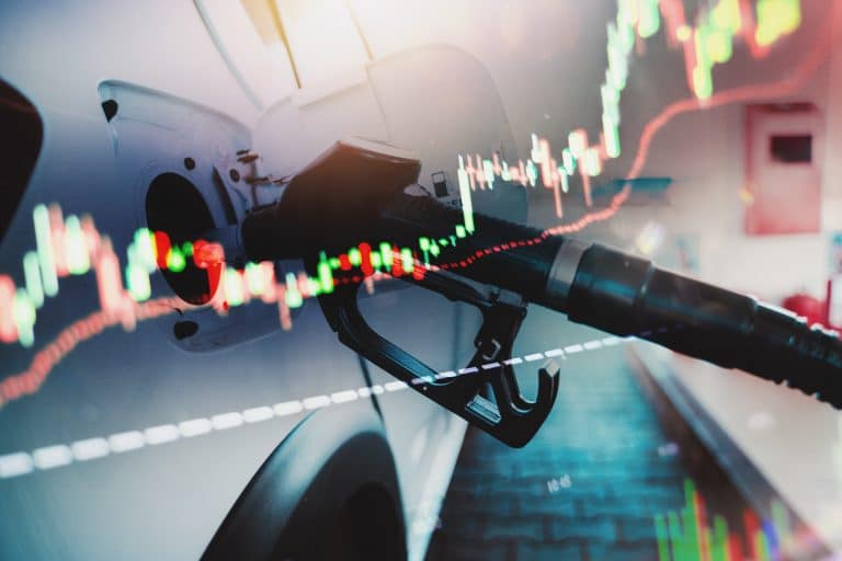 SKN | מחירי הדלק מזנקים לשיא מאז מרץ 2022 כאשר מחיר הנפט עולה על 100 דולר לחבית