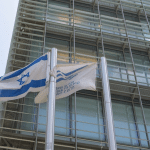 SKN | מדד ת״א-SME60 משיג עלייה שבועית של 0.64%: האם מניות הביניים בישראל מציגות חוסן שוקי עדיף?