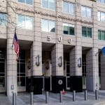 SKN | מה משמעות שינוי ההנהגה ב-ICE עבור יציבות רגולטורית לאחר עזיבתו של המנהל ליונס?