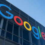 SKN | מניית Alphabet (GOOGL) עולה — האם הבינה המלאכותית מניעה את שלב הצמיחה הבא?