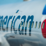 SKN | מניית אמריקן איירליינס מזנקת כאשר מחירי הנפט נרגעים — האם עלויות דלק נמוכות יוכלו לתמוך בראלי?