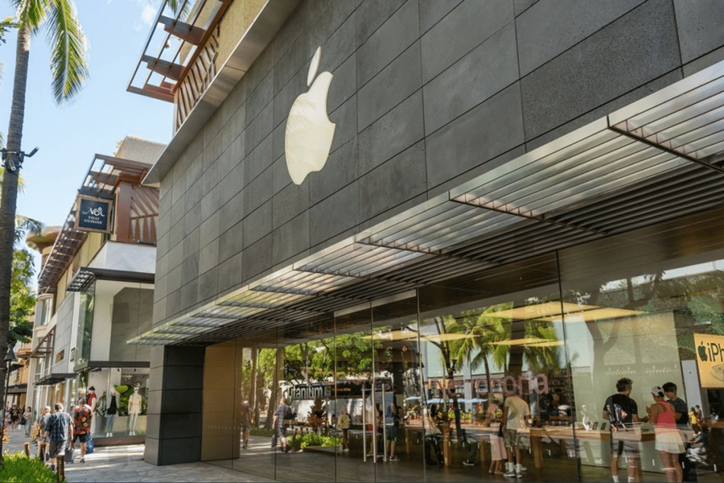 SKN | יתרון האקוסיסטם של Apple בתחום ה-AI—האם 2.5 מיליארד מכשירים הופכים אותה למתחרה האולטימטיבית?