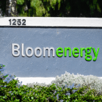 SKN | מניית Bloom Energy מזנקת על רקע עליית מחירי הנפט: מומנטום זמני או שינוי מבני בשוק האנרגיה?