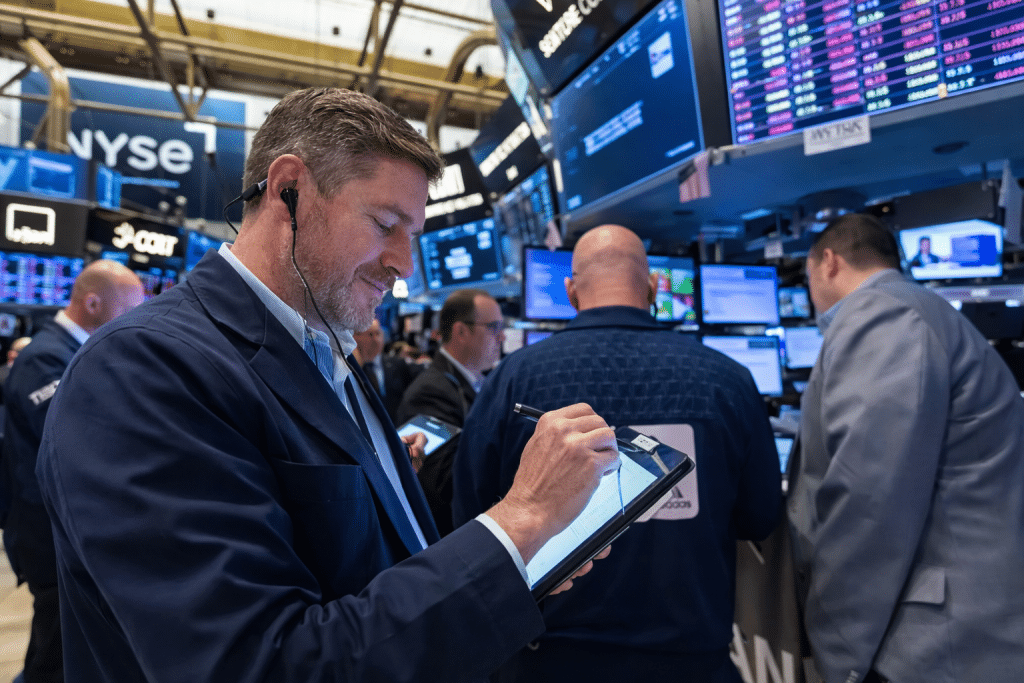 SKN | השווקים מזנקים ב-31 במרץ 2026 כאשר התנודתיות צונחת והטכנולוגיה מובילה התאוששות עוצמתית