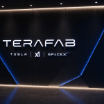 SKN | האם השאיפה של אלון מאסק ל-“Terafab” יכולה לשבש את תעשיית השבבים בהיקף של טריליון דולר במהירות האור?